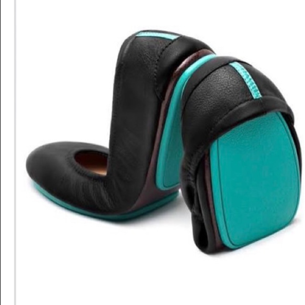 Black, Sz 8 Tieks ballet flats. Worn twice.